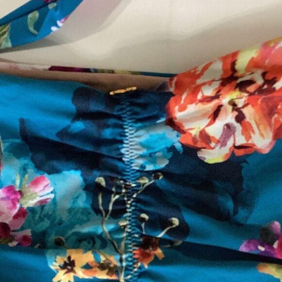 New. Pilyq floral bikini set.  Large. Retail $148 - Picture 10 of 11